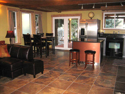 Click for big image of Rustic Inn Vacation Rental Kitchen